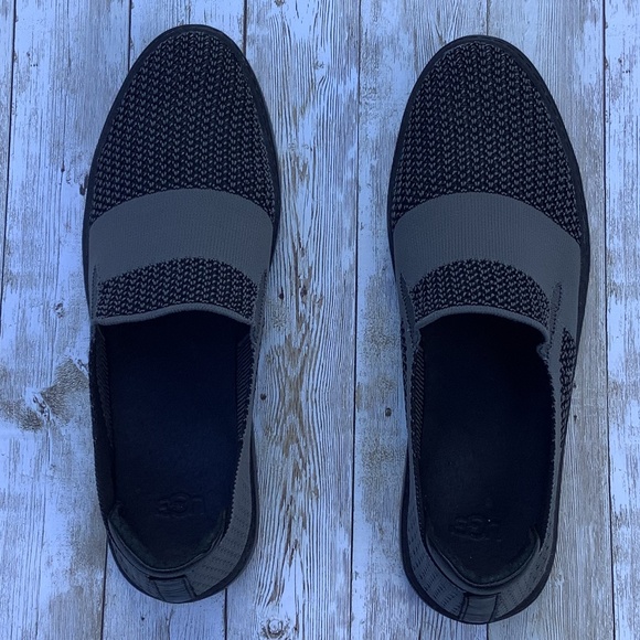 UGG Women's Sammy Slip On Black Gray Knit Hyper Weave Casual Sneakers Size 9.5 - Picture 2 of 13
